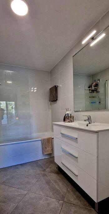 5* Stunning Golf & Sea Apartment Mijas Exteriör bild